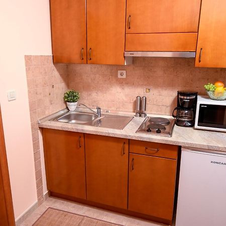 Antonio Apartmani Podstrana Bilik gambar